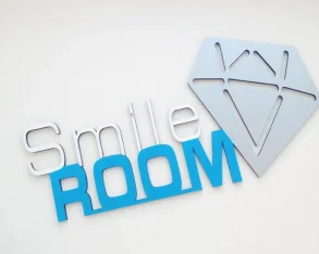 Студия косметического отбеливания зубов Smile Room на улице Карла Либкнехта 